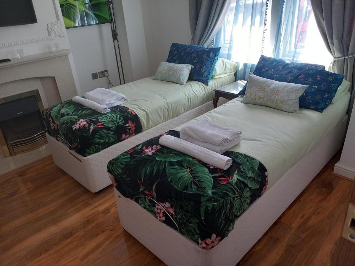 Luxury Holiday Home, Near Beach Southend-on-Sea Exterior foto