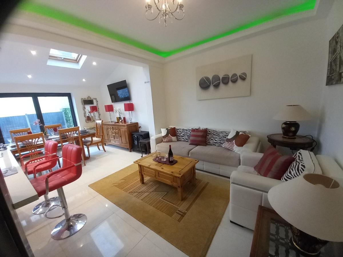 Luxury Holiday Home, Near Beach Southend-on-Sea Exterior foto