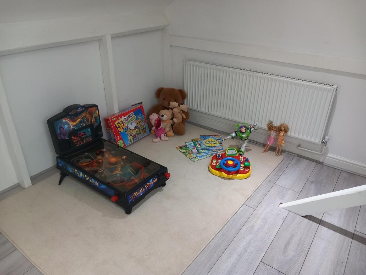 Luxury Holiday Home, Near Beach Southend-on-Sea Exterior foto